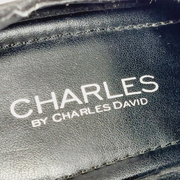 Charles David Black Leather Slip On Cut Out Block Heel Ankle Boots D833 - Picture 8 of 13